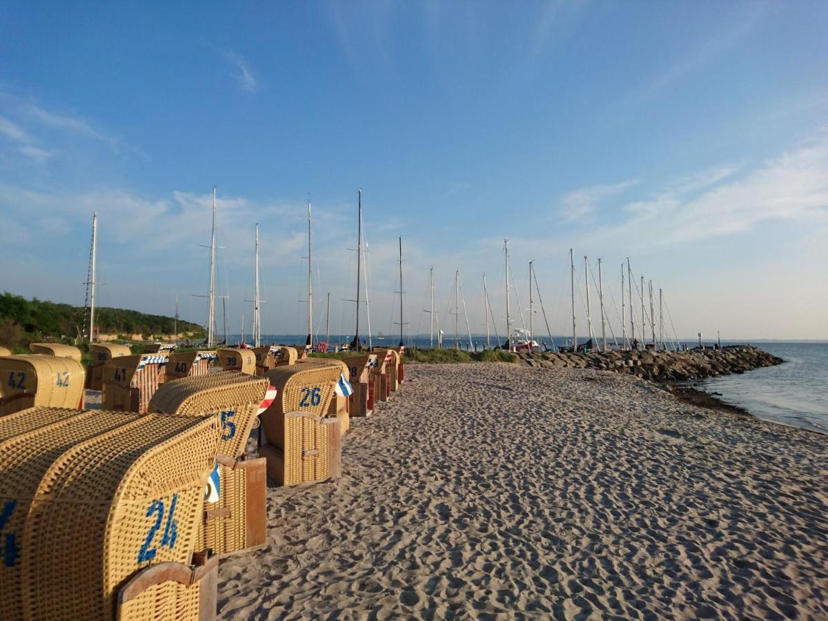 Apartment Near On The Island Of